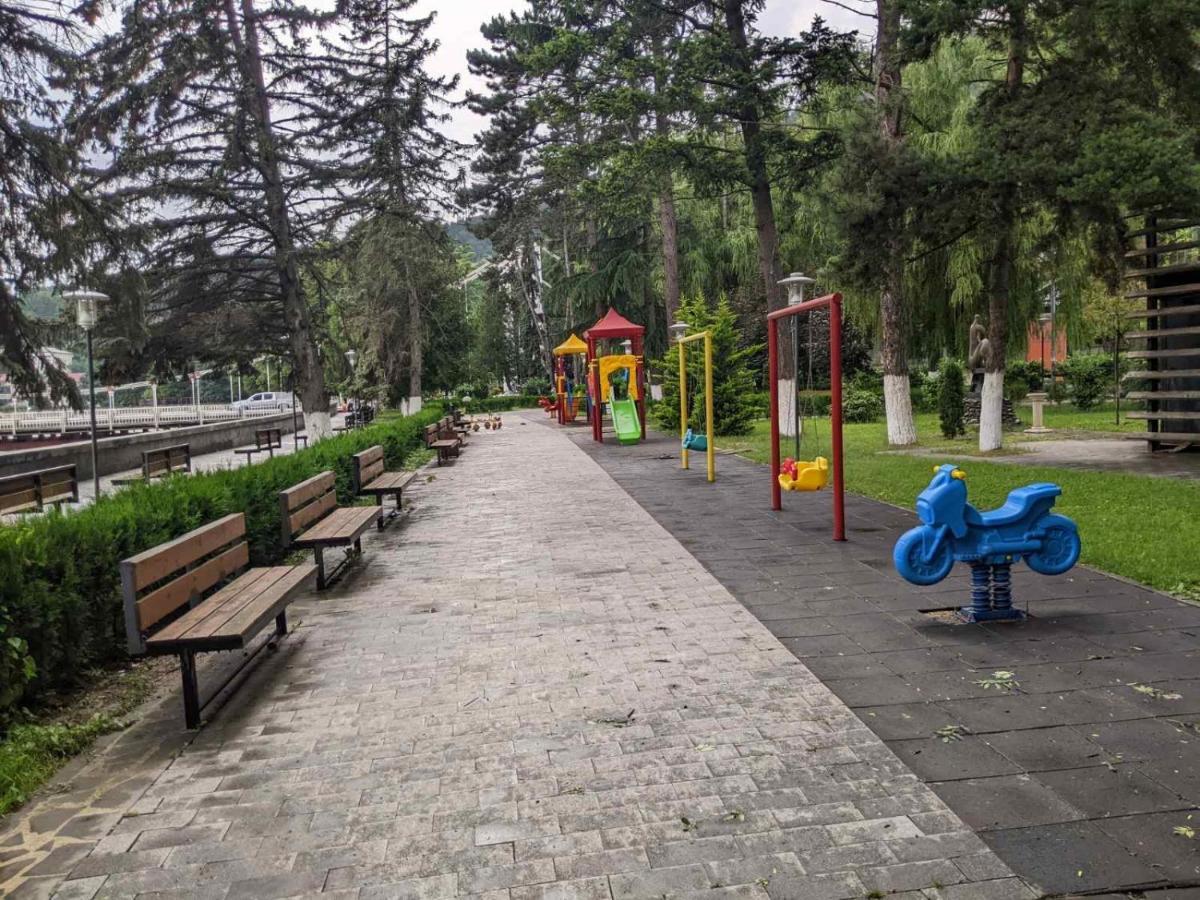 Riverside Borjomi Exterior foto